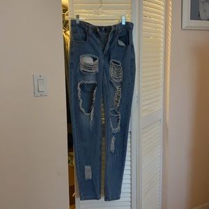 Ripped/stressed jeans